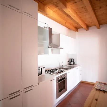 Iseolakerental - Casa Del Pescatore Riva di Solto
