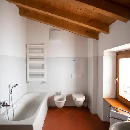 Iseolakerental - Casa Del Pescatore דירה